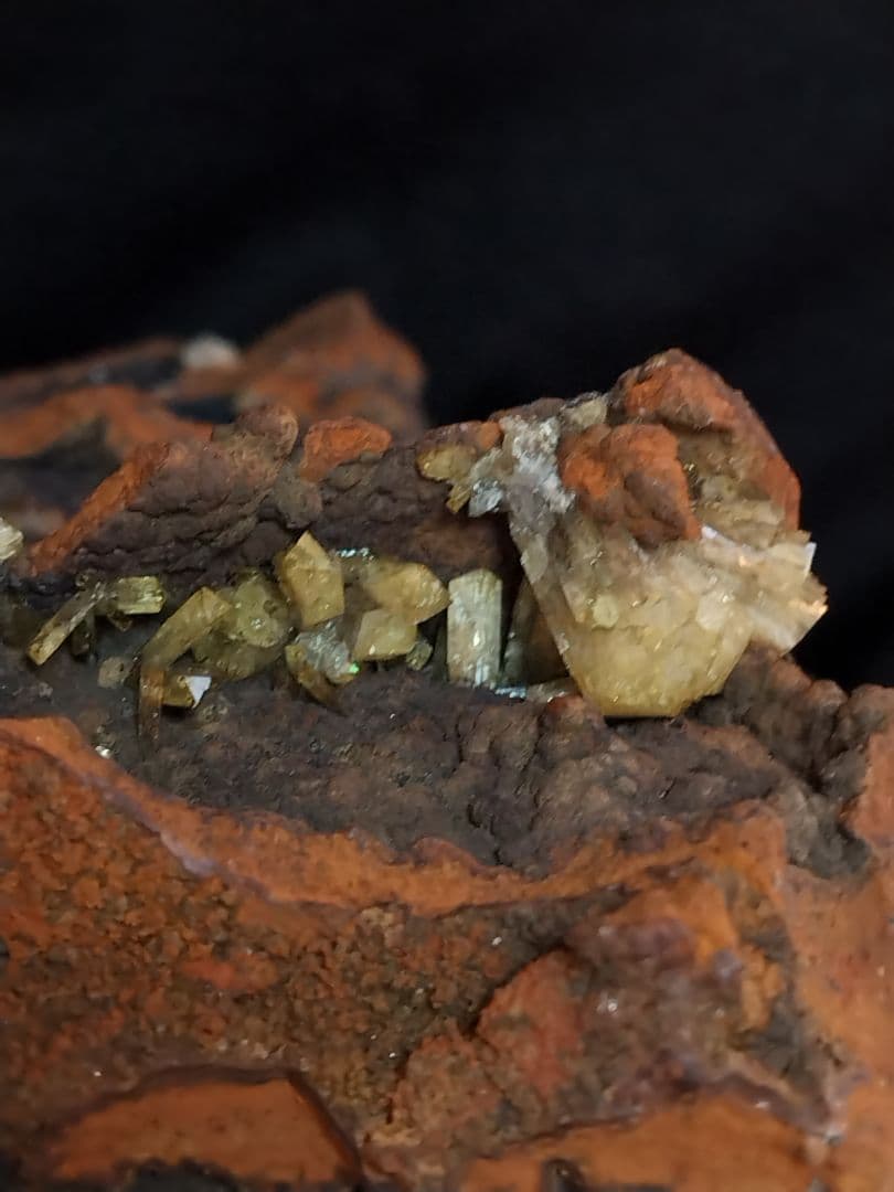 アダム石　アダマイト　鉱物