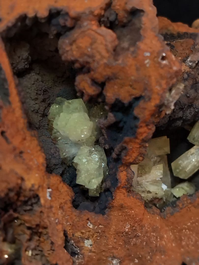 アダム石　アダマイト　鉱物