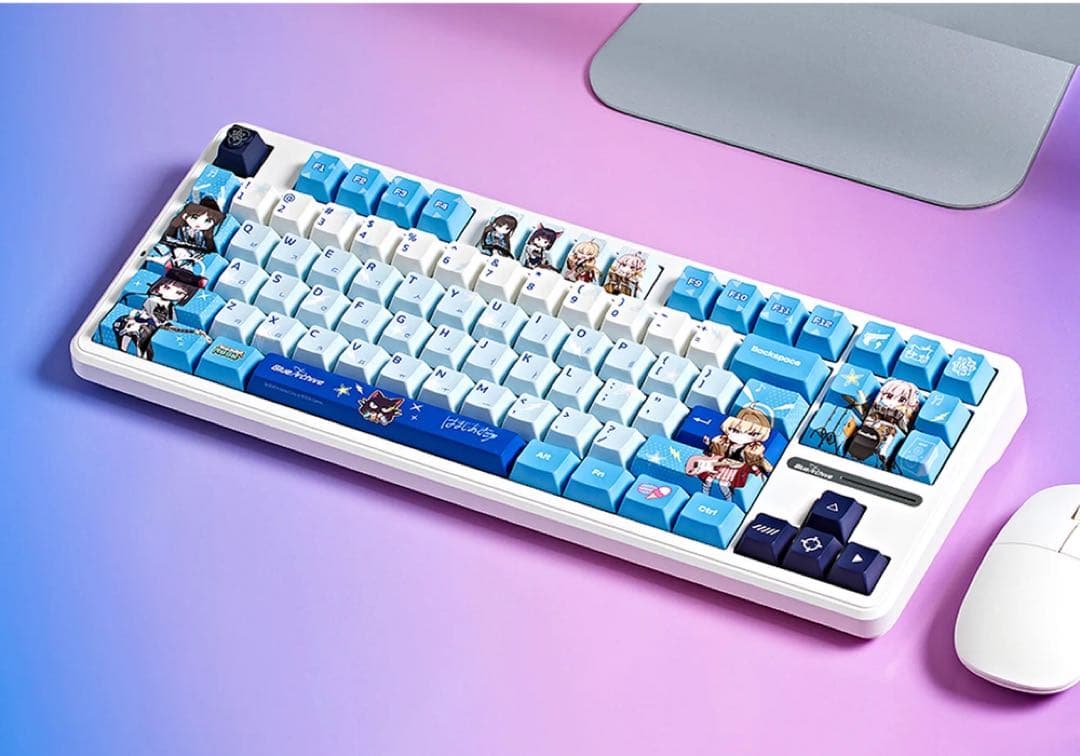 韓国限定　公式コラボ　はまじあき×ブルーアーカイブ　キーボード&プレイマット