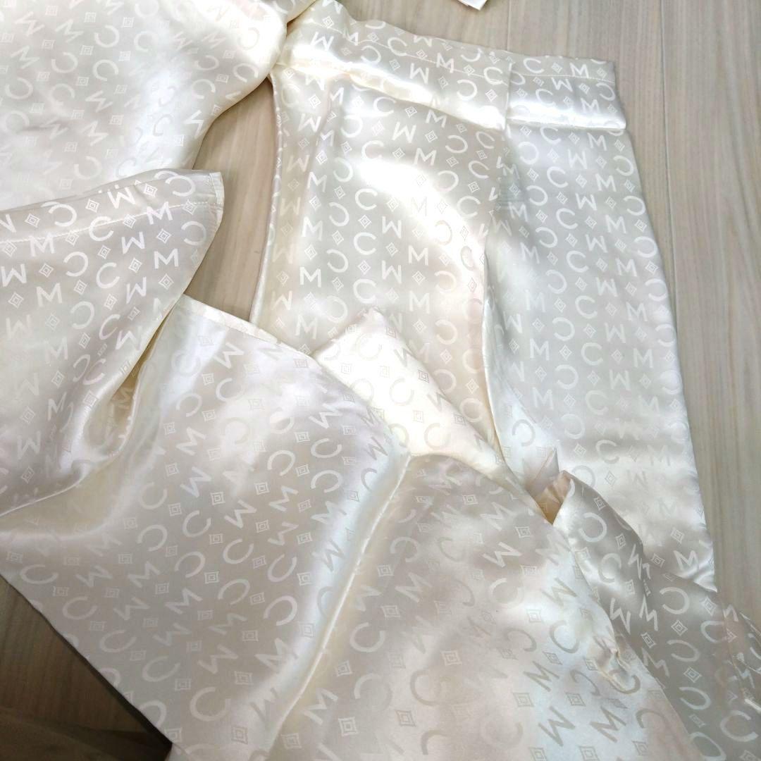 希少　新品　未使用　シルク100% MCM パジャマ　上下セット