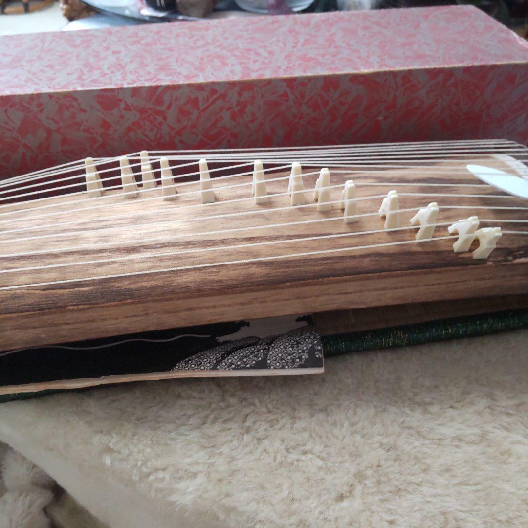 値下げ　ミニお琴　13弦　約42㌢短琴　お琴の手引き付き　弾いて学ぶ　実用品