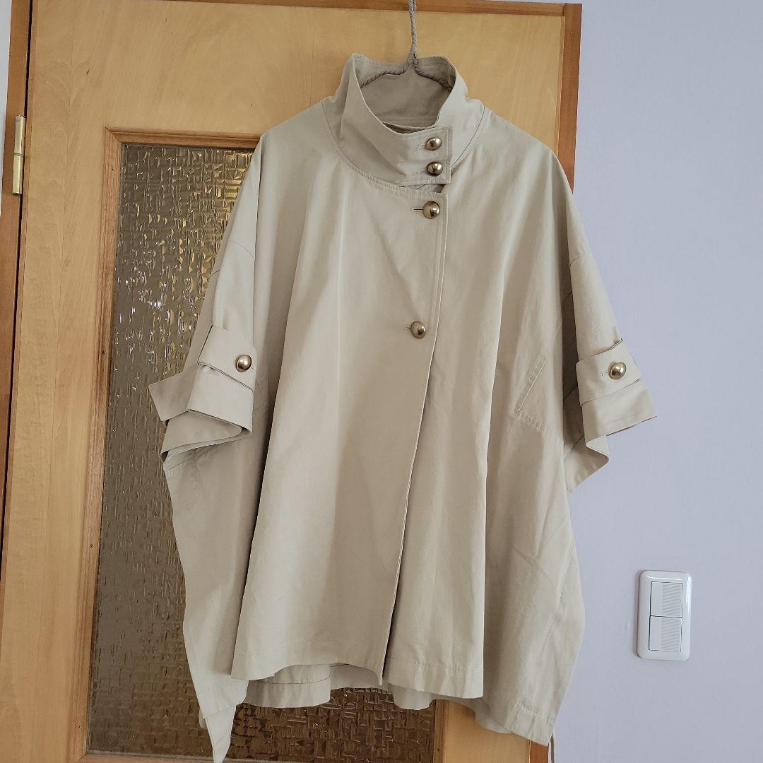 Gready Brilliant　ケープトレンチコート