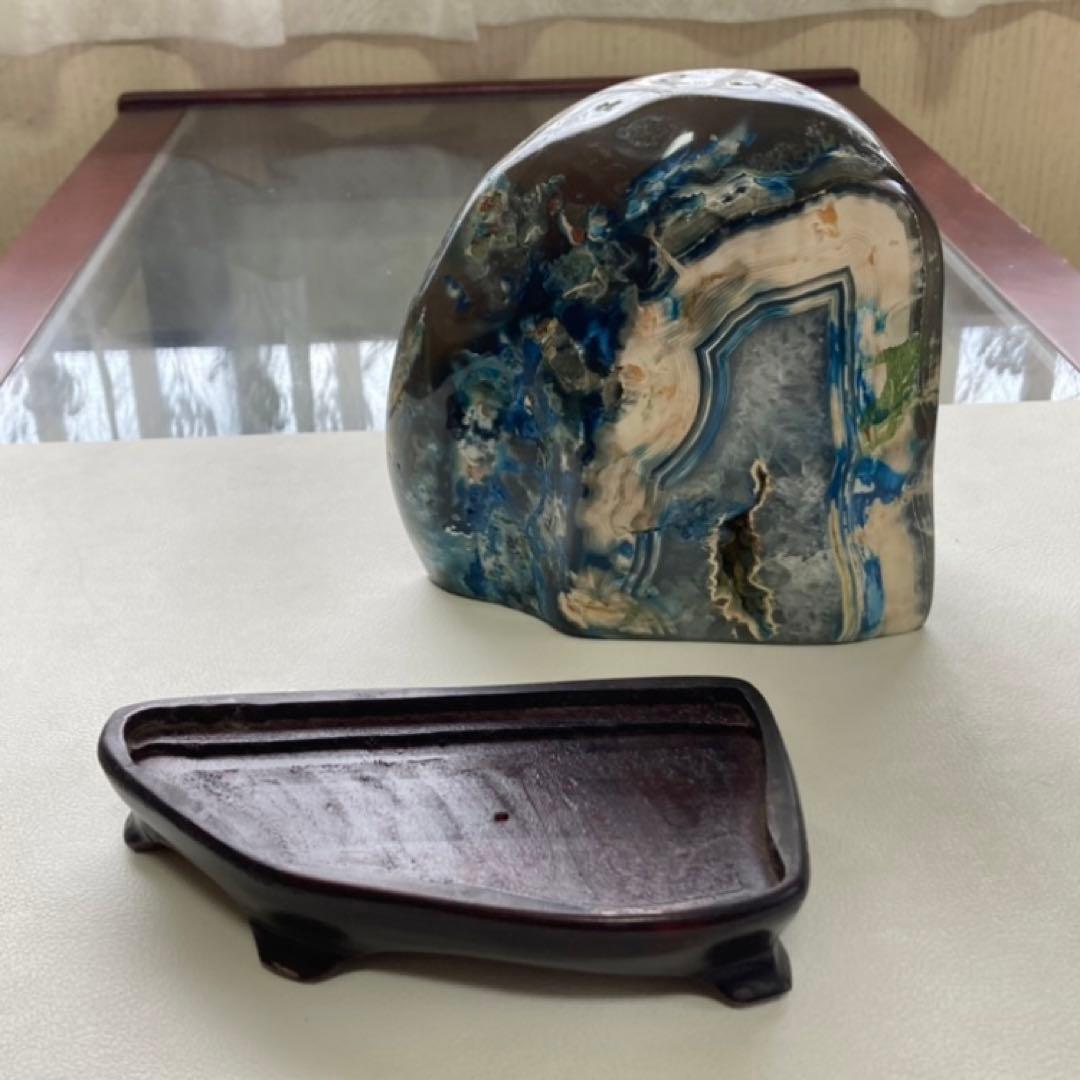 瑪瑙 メノウ 鑑賞石 飾り石 置物 オブジェ 木製 台座付き 青 ブルー