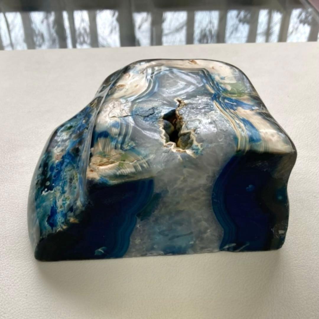 瑪瑙 メノウ 鑑賞石 飾り石 置物 オブジェ 木製 台座付き 青 ブルー