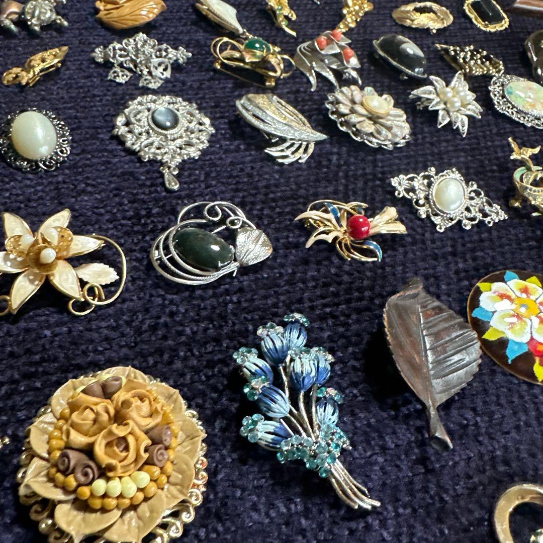 【vintage】ブローチ　大量　130点以上　まとめ売り