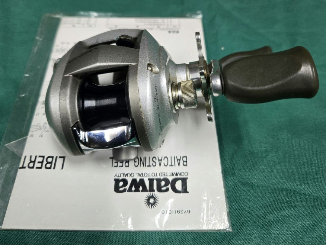 ダイワ　リベルトピクシー　シルバーマイカ　右ハンドル