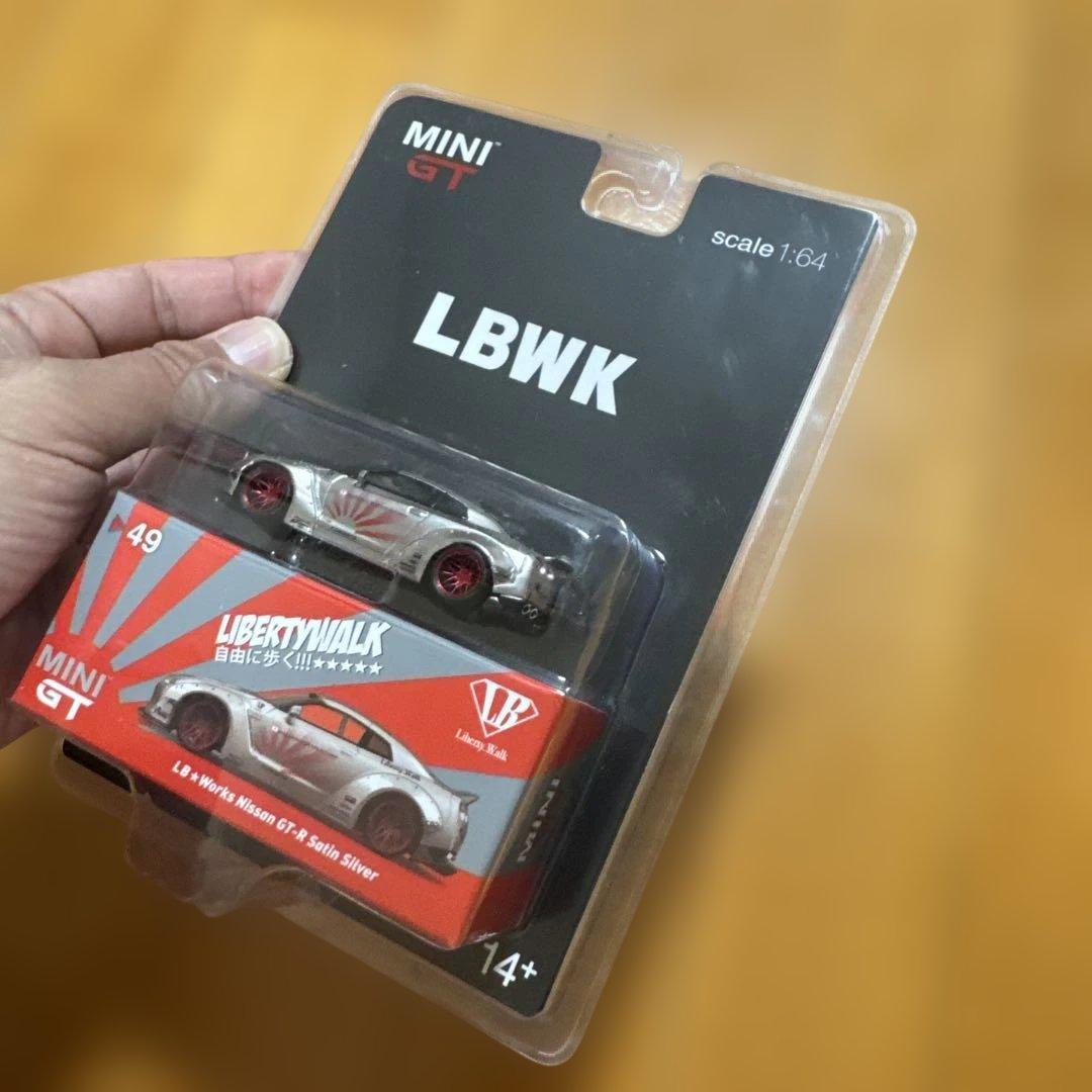 ミニカー MINI GT LBWK LB Works Nissan GT-R 49