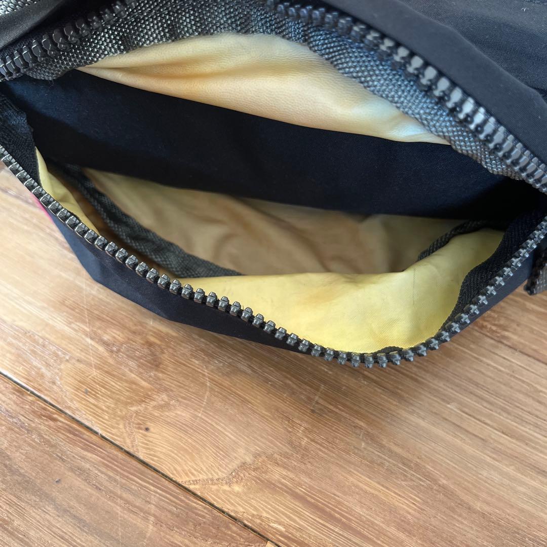 希少 プラダスポーツ ボディバッグ ウエストポーチ 4VA107 ロゴプレート