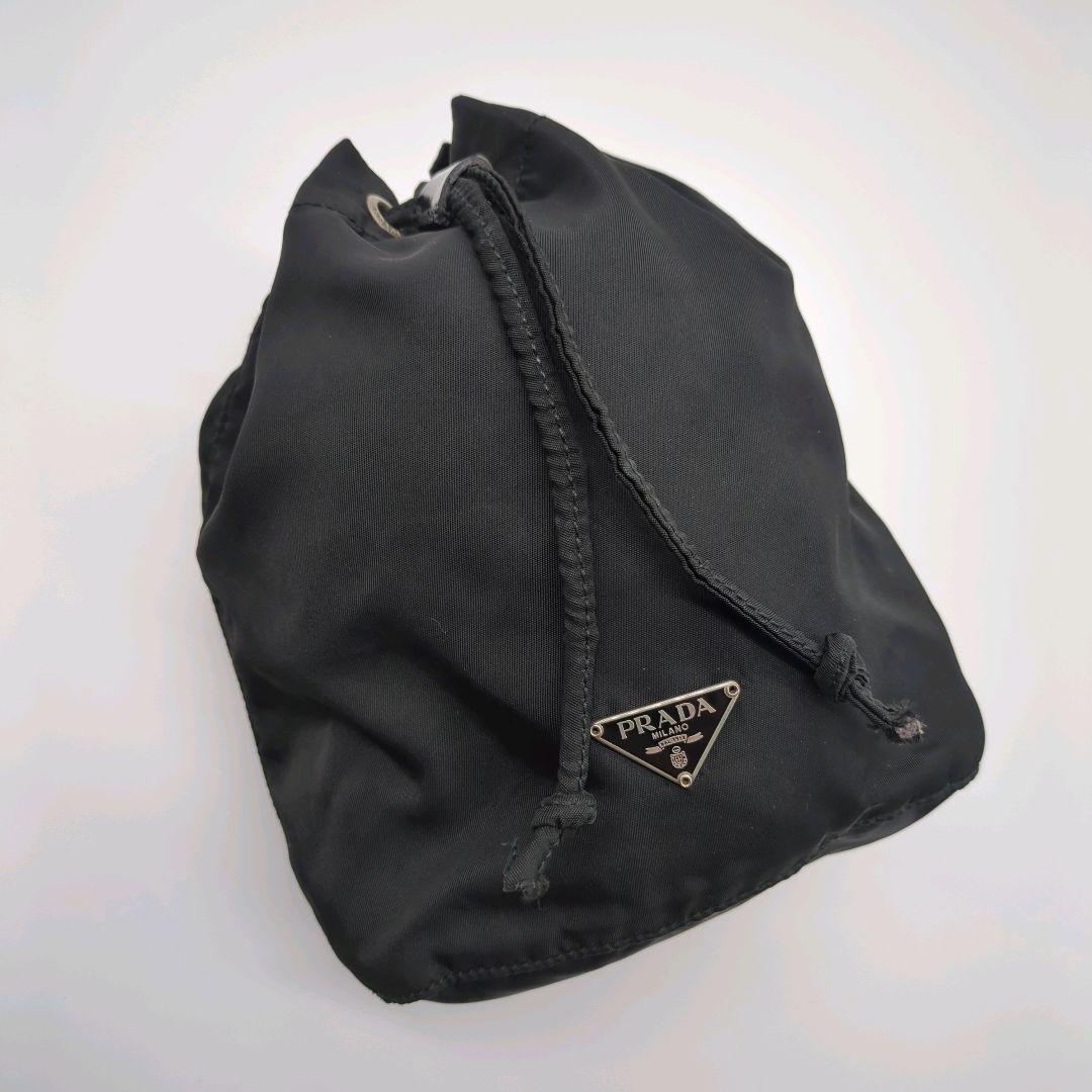 【美品・希少モデル】プラダ☆ポーチ 三角プレート ナイロン テスート 巾着 黒