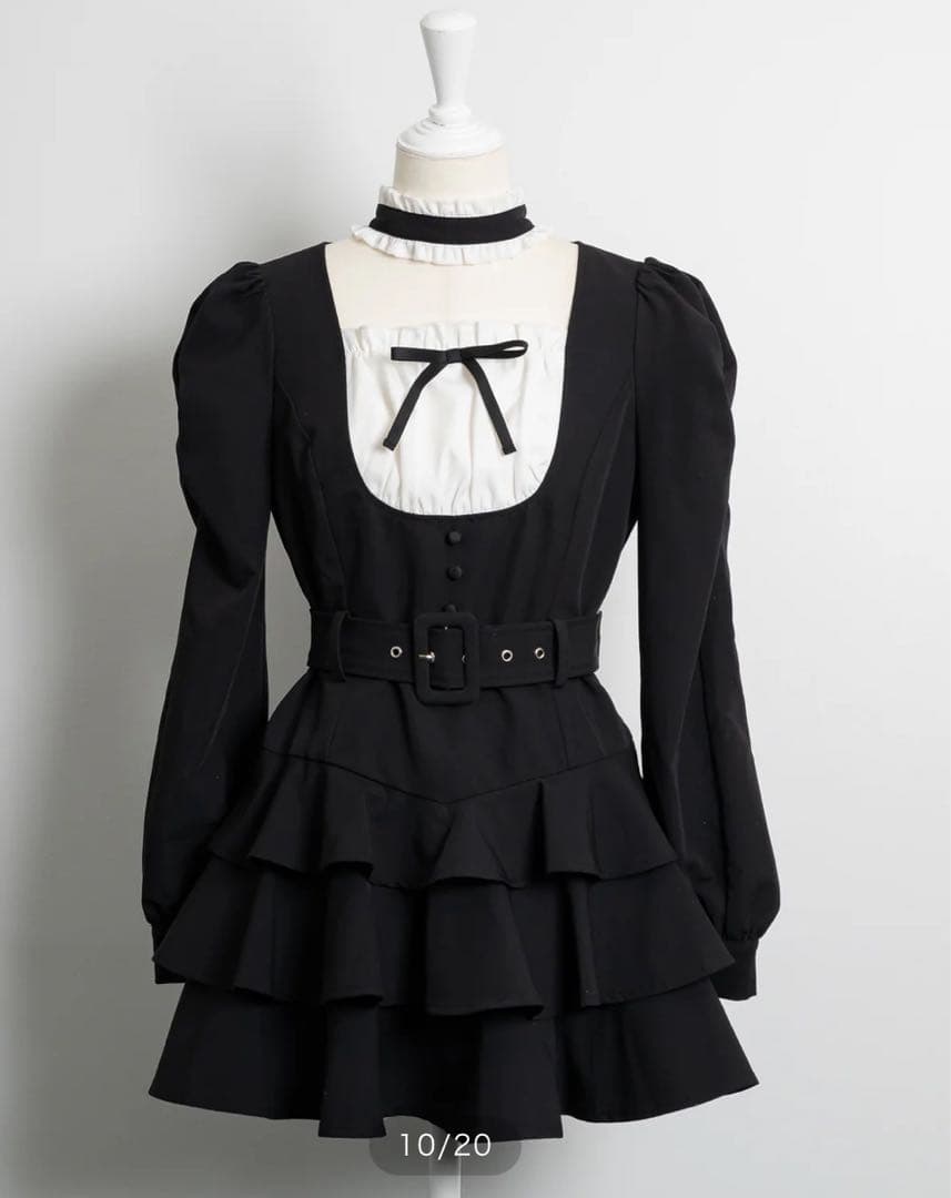 pium チョーカーフリルティアードワンピース ブラック