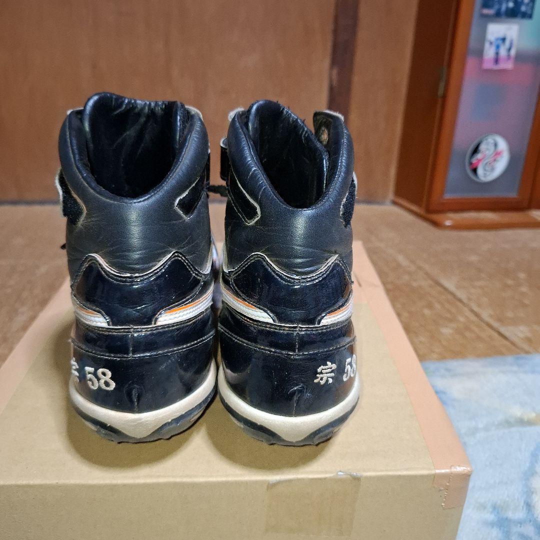 立岡宗一郎　実使用 スパイク アシックス ジャイアンツ 巨人