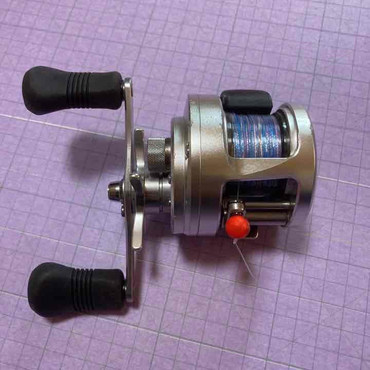 SHIMANO、オシアカルカッタ200HG 種類···ベイトリール特徴···右