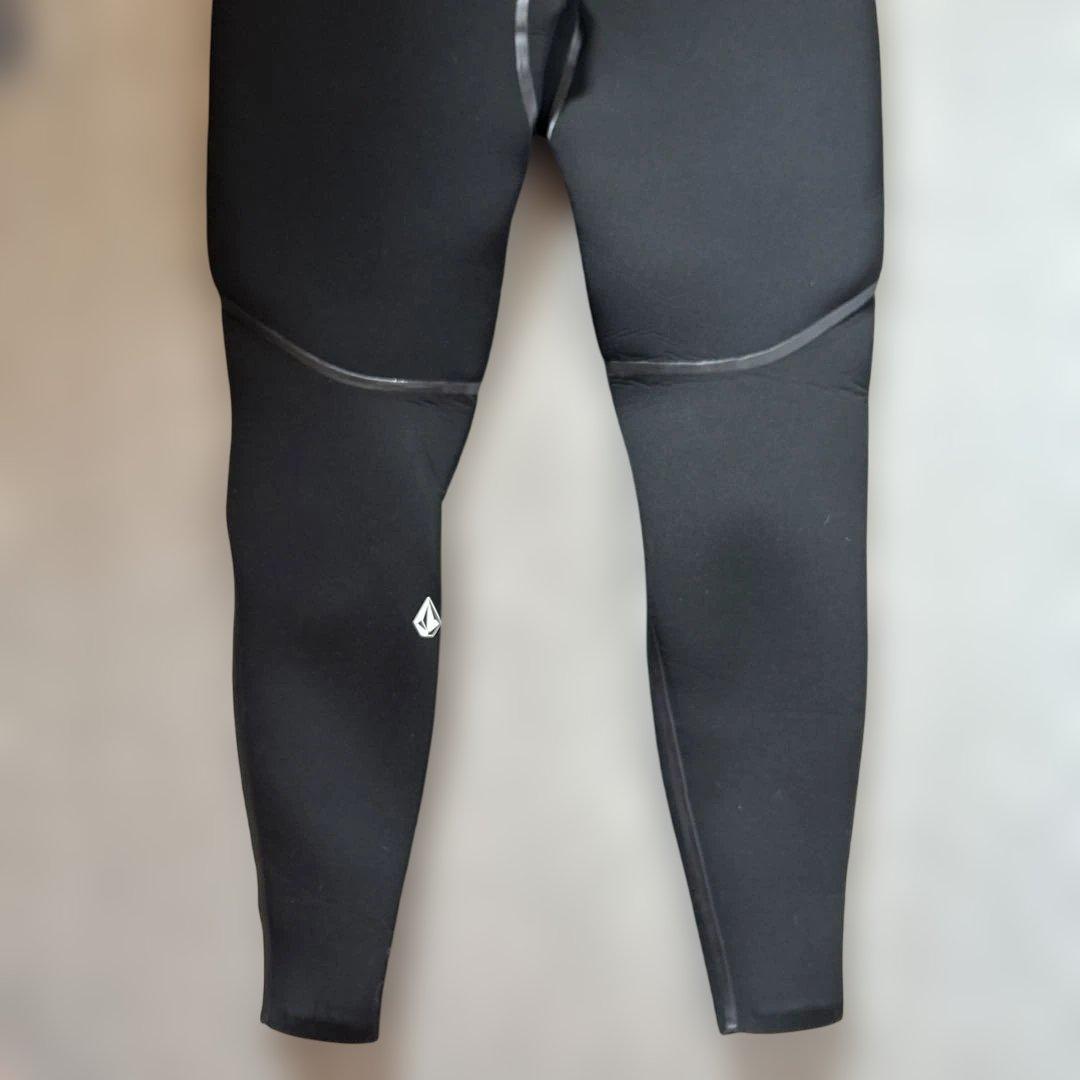 【新品未使用 50%↑OFF】Volcom ウエットスーツ フルスーツ ボルコム