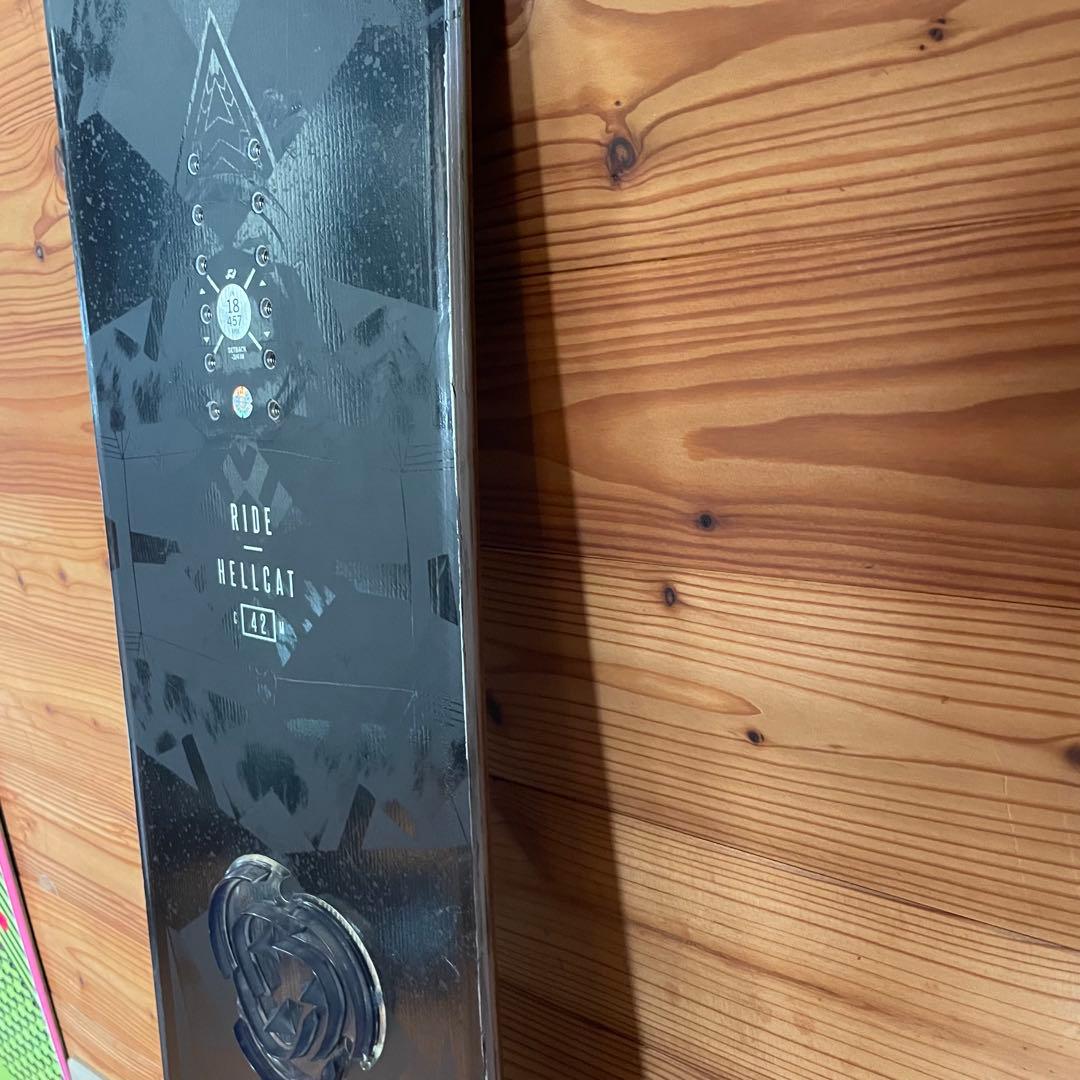 スノーボード　黒　ボード　　板　ライド　HELLCAT 142cm ブラック