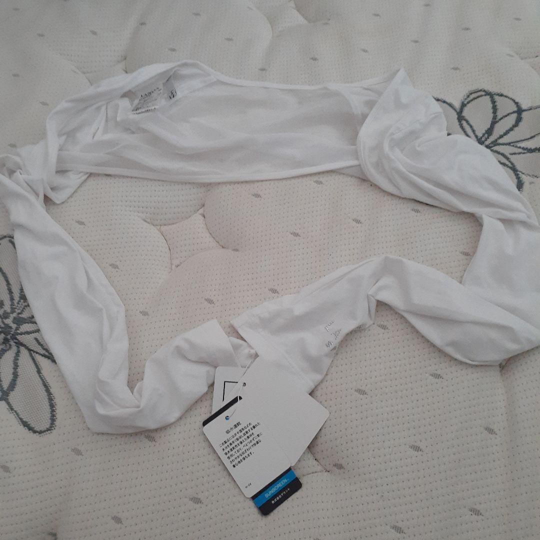 ランバンスポールのボレロタイプのアームカバー白ラインストーンロゴ