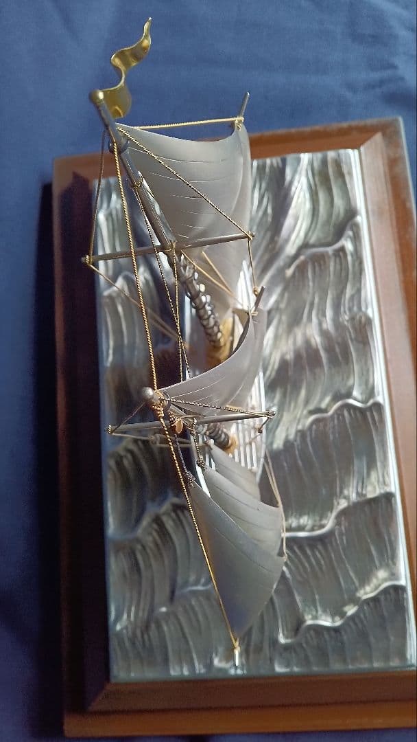 桜　銀製　２本マストヨット　２号 桐箱入り ガラスケース付き