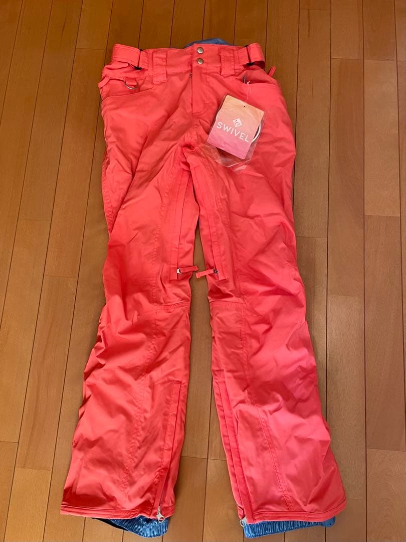 BELL様　【新品タグ付き】星柄　スウィベル スノーボード、スキー ウェア