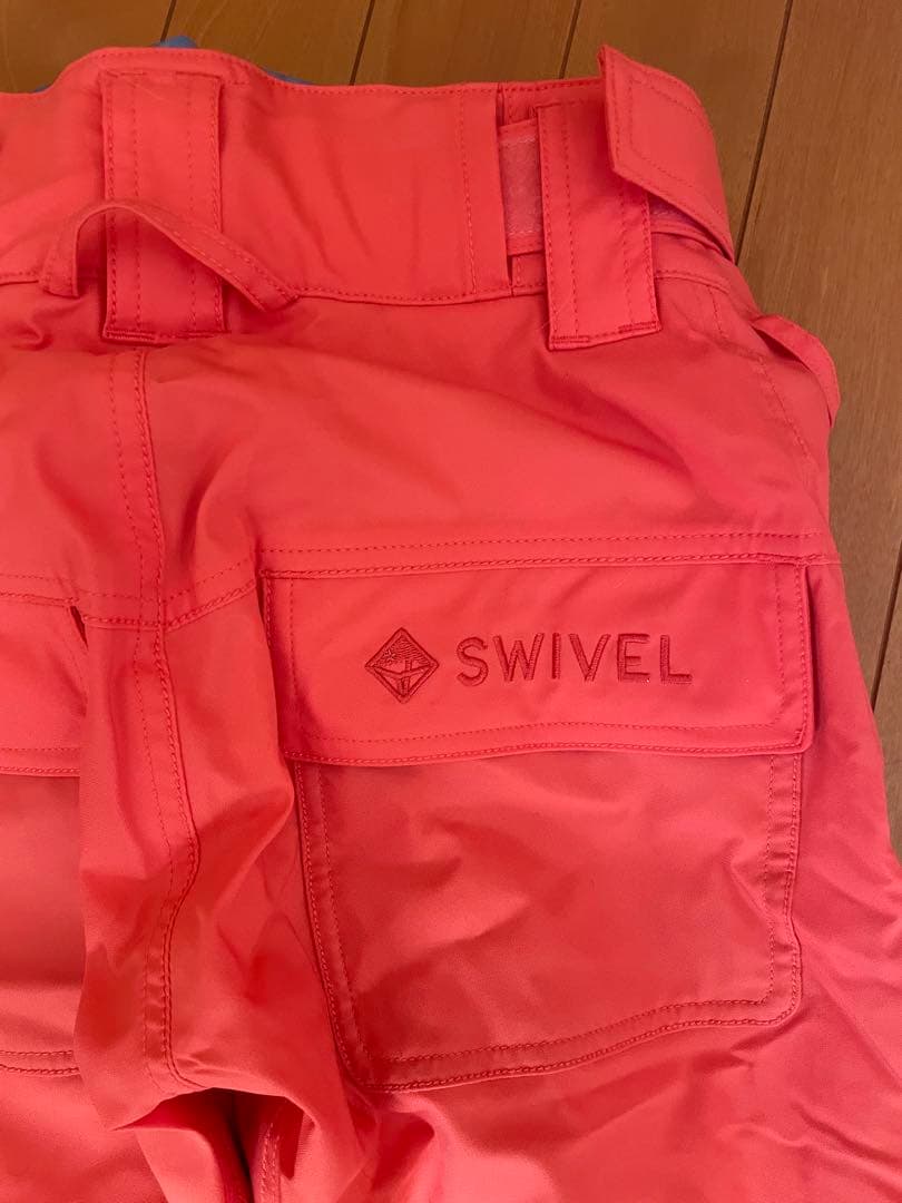 BELL様　【新品タグ付き】星柄　スウィベル スノーボード、スキー ウェア