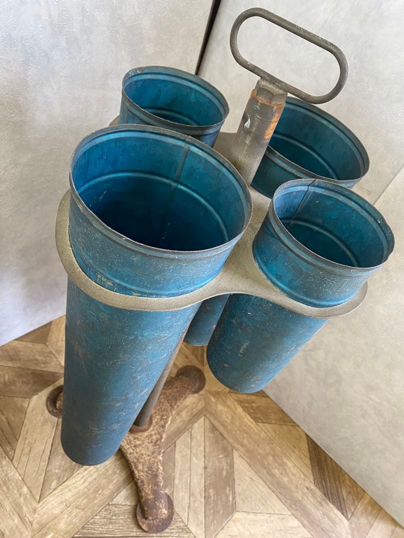 アイアン製フラワースタンド　レトロ　造花　花瓶　フラワーべース　ヴィンテージ