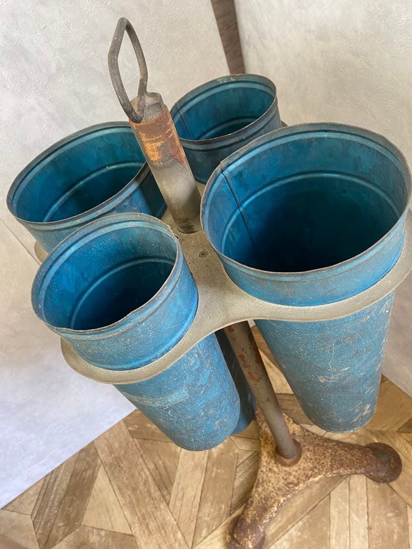 アイアン製フラワースタンド　レトロ　造花　花瓶　フラワーべース　ヴィンテージ