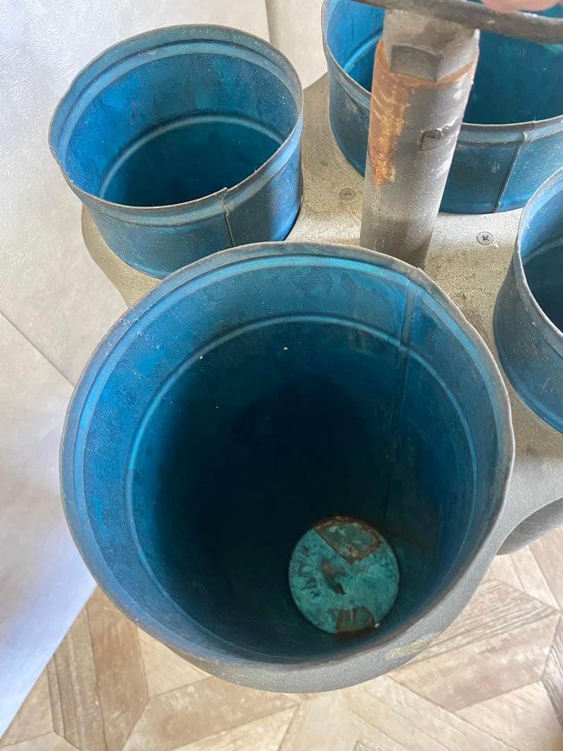 アイアン製フラワースタンド　レトロ　造花　花瓶　フラワーべース　ヴィンテージ