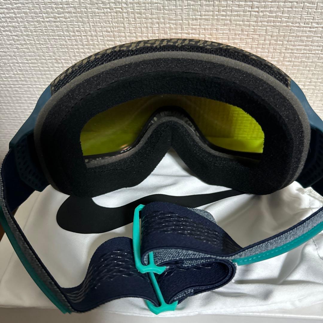 NIKE スノーゴーグル　COMMAND