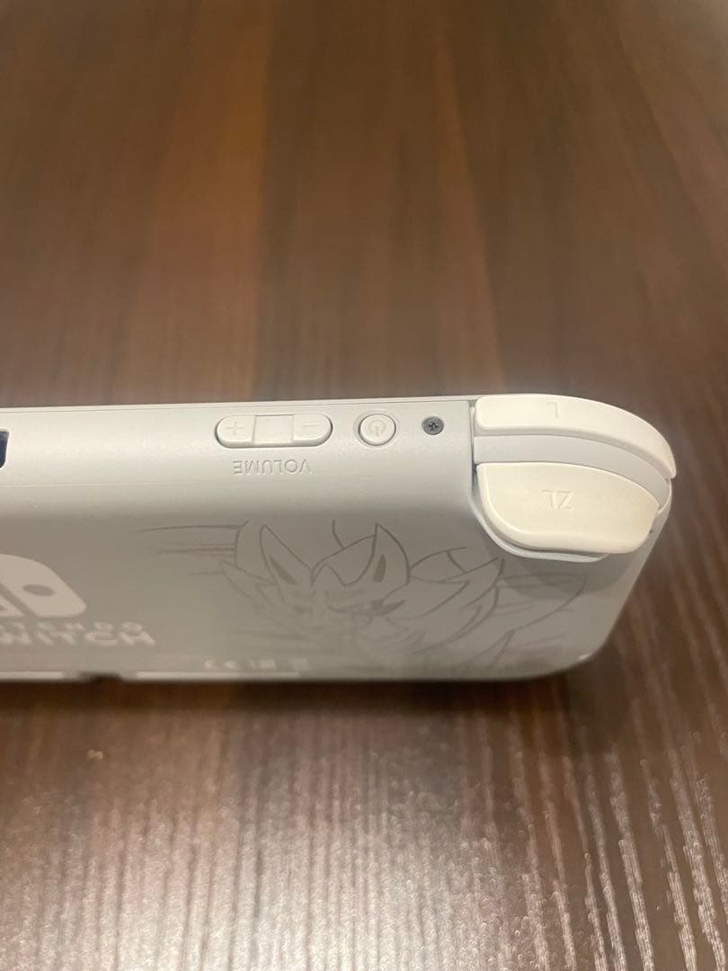 Nintendo Switch Lite（ザシアン・ザマゼンタ エディション）