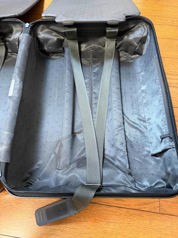 RIMOWA（リモワ） ESSENTIALキャビン３６L　マットブラック