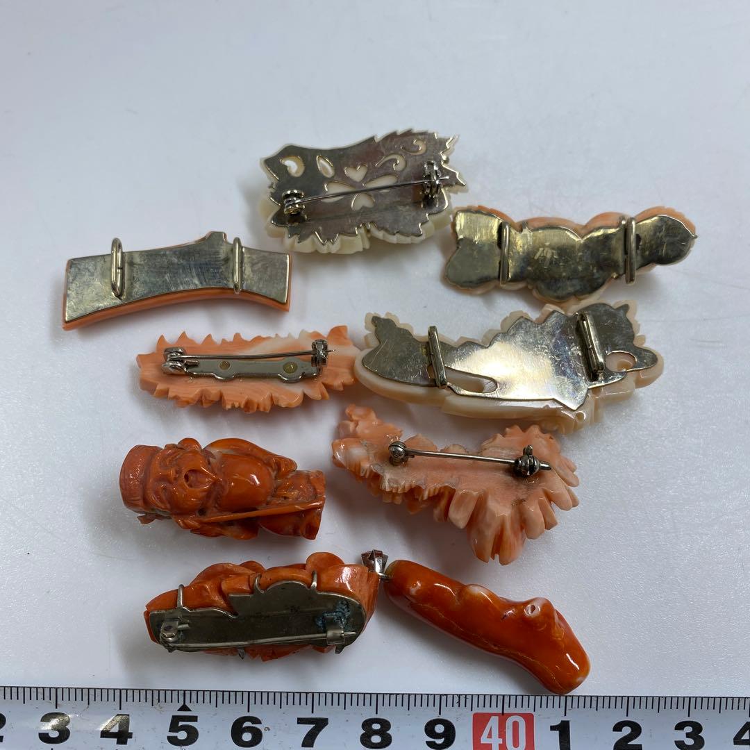 本赤珊瑚　ブローチ、彫刻、帯留　78g 東Y7-0217☆2Fトヒニ