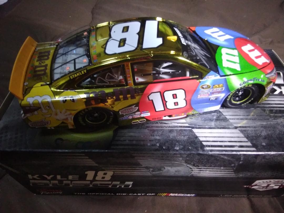 NASCAR 1/24カムリ 初制覇記念限定品　送料込み