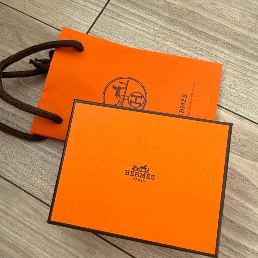 メ*ン様 2024 エルメス イヤーズギフト キークロシェット