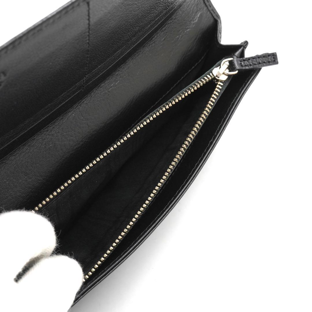 ✨新品未使用・箱付　PRADA 長財布　三角プレート　トライアングル　パンチング