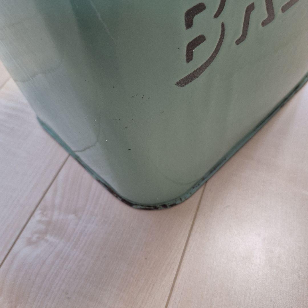 お値下げ　イギリスアンティーク　ホーロー　ブレッド缶　グリーン