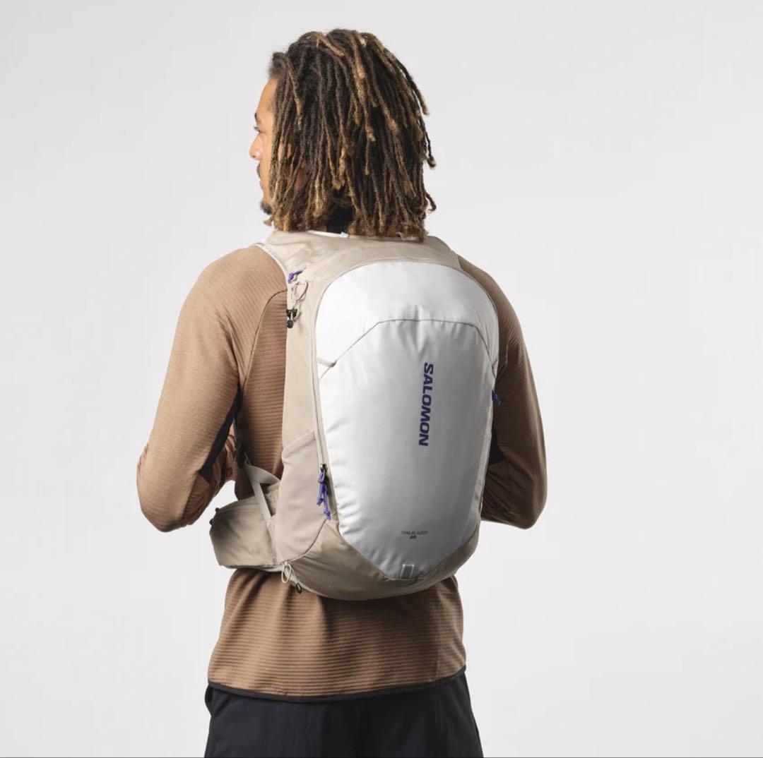 SALOMON TRAILBLAZER 20 ベージュ 20L