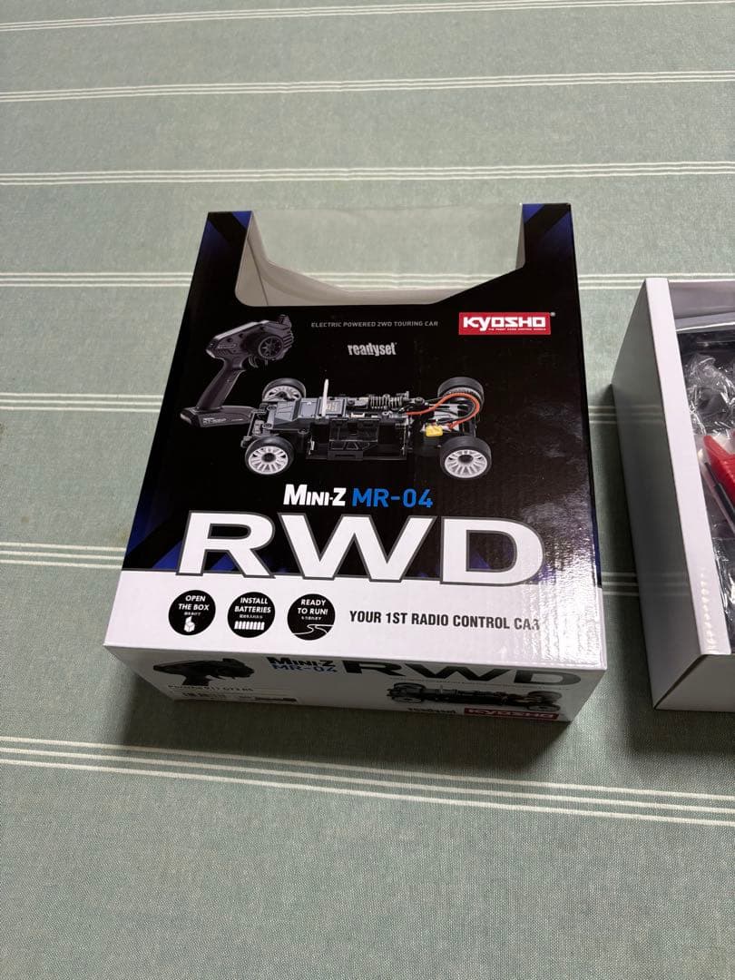 Kyosho Mini-Z MR-04 RWD ラジコンカー
