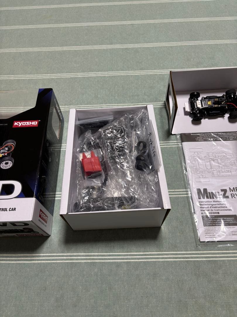 Kyosho Mini-Z MR-04 RWD ラジコンカー