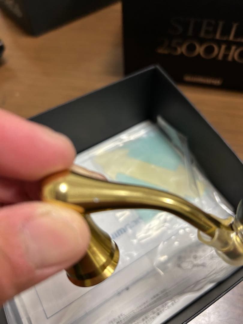 美品　シマノ　14 ステラ2500HGS 新品の替ラインローラー付き