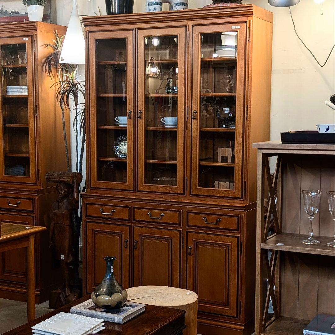 マルニ｜地中海ロイヤル｜マルチキャビネット｜書棚、食器棚、飾り棚｜定価70万円｜