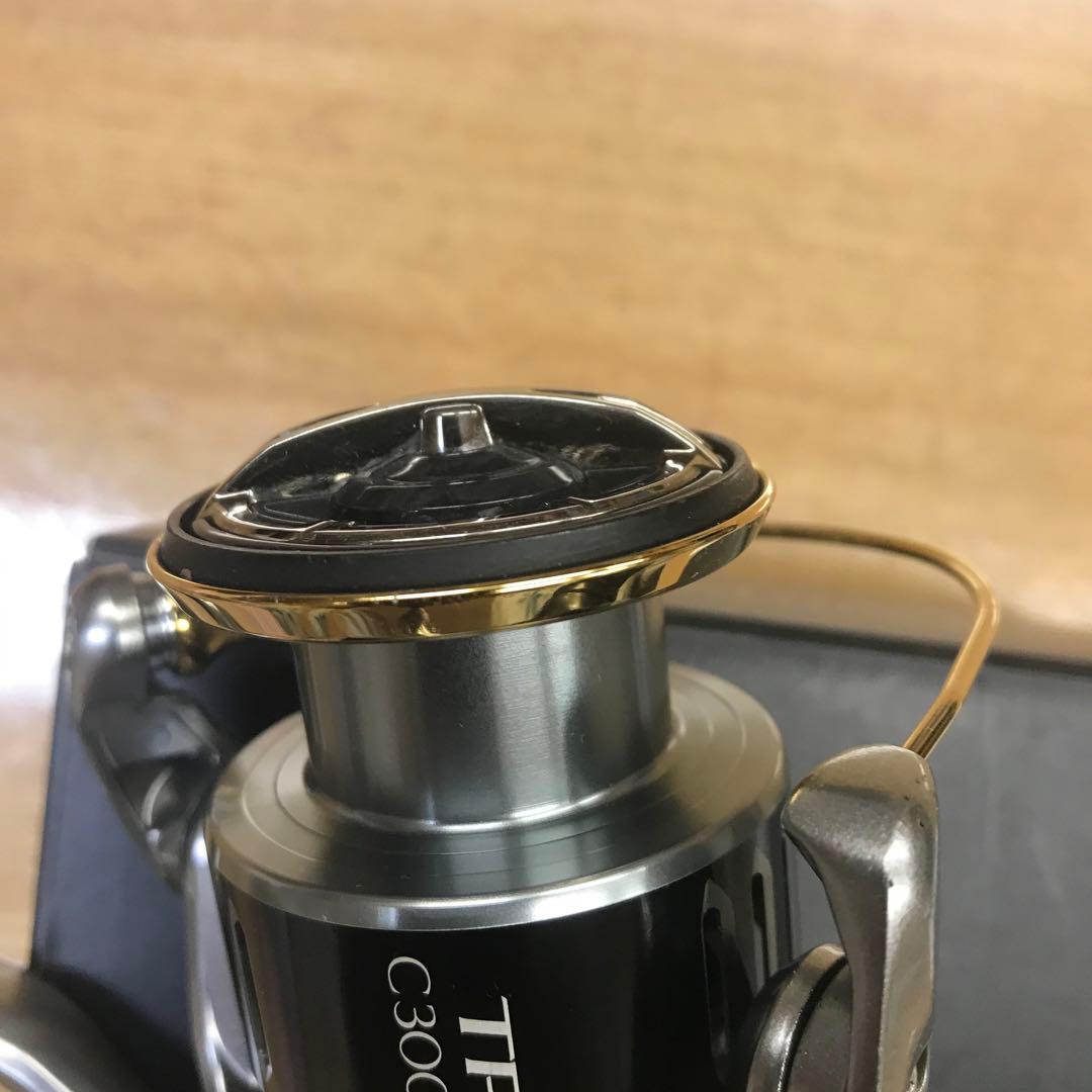 SHIMANO TWIN POWER C3000 スピニングリール