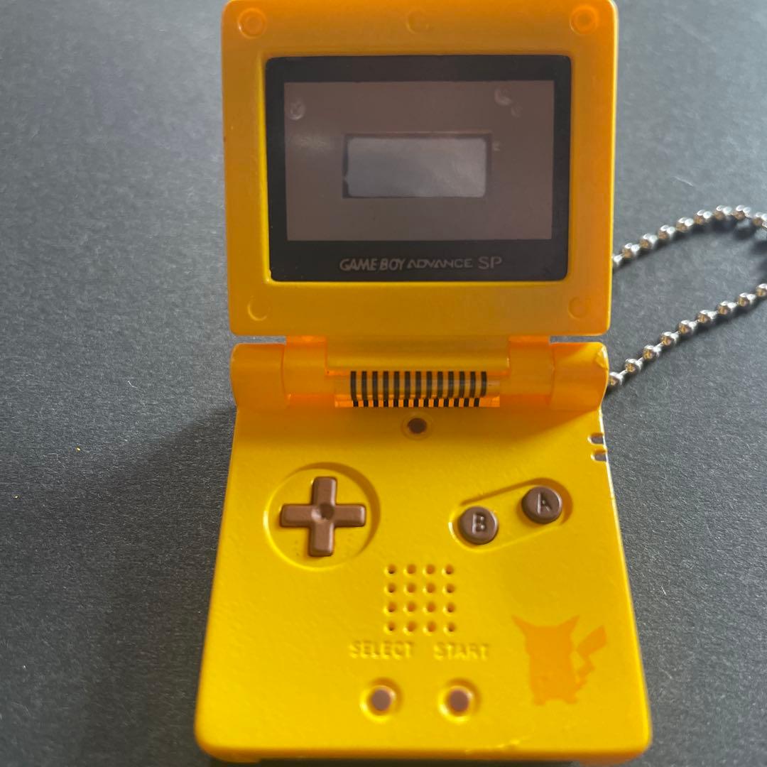 ゲームボーイアドバンスSP ミニチュア キーホルダー ピカチュウ
