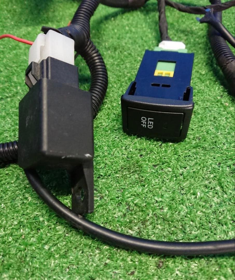 期間限定価格　25日まで　スズキ 純正 アルト HA25S フォグライト セット