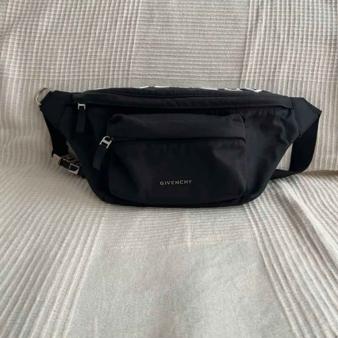 GIVENCHY ボディバッグ ブラック 斜め掛け