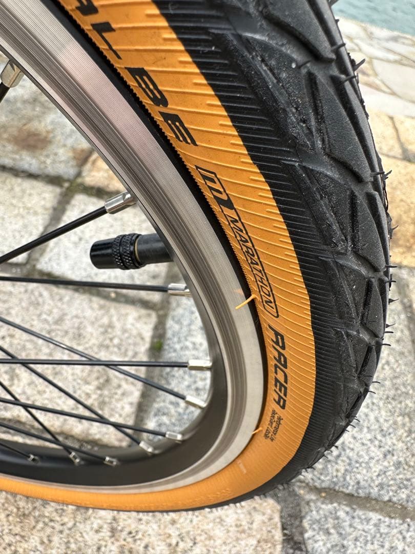 【Antworkz】ブロンプトン　ブラックラッカー