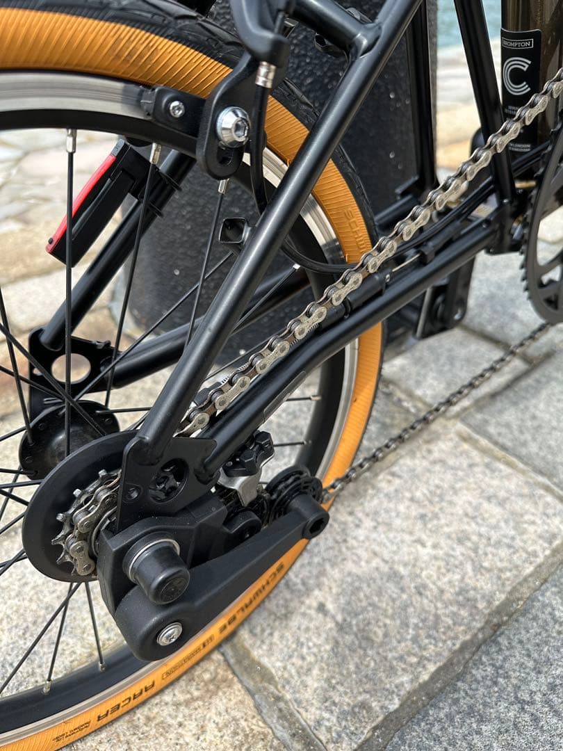 【Antworkz】ブロンプトン　ブラックラッカー