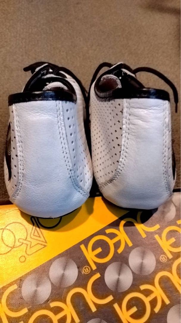 レーサーシューズ　イタリア製DEUGI メッシュタイプ白　サイズ40 1/2