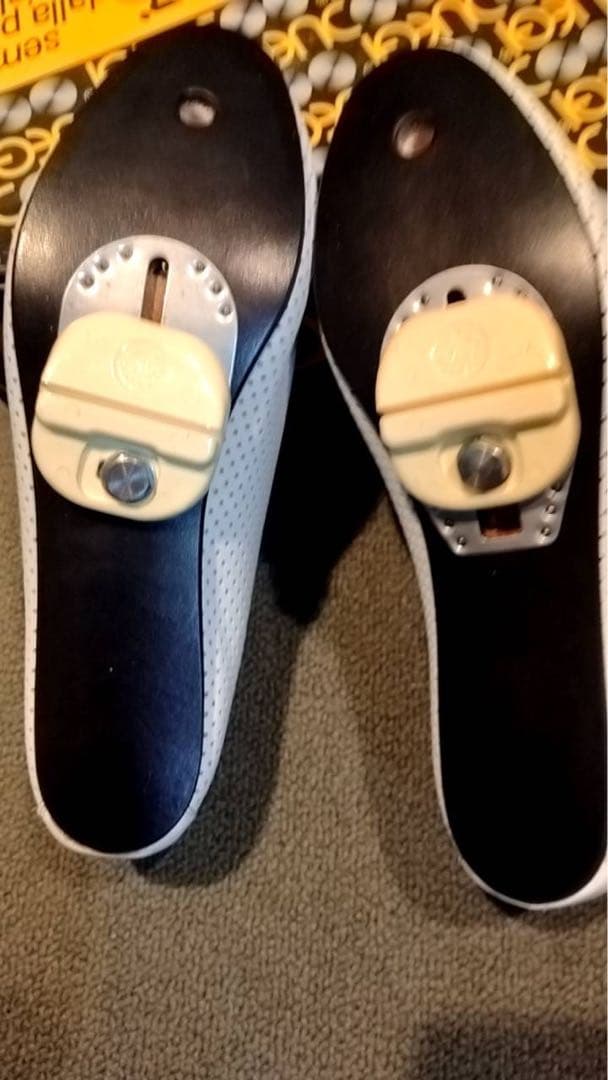 レーサーシューズ　イタリア製DEUGI メッシュタイプ白　サイズ40 1/2