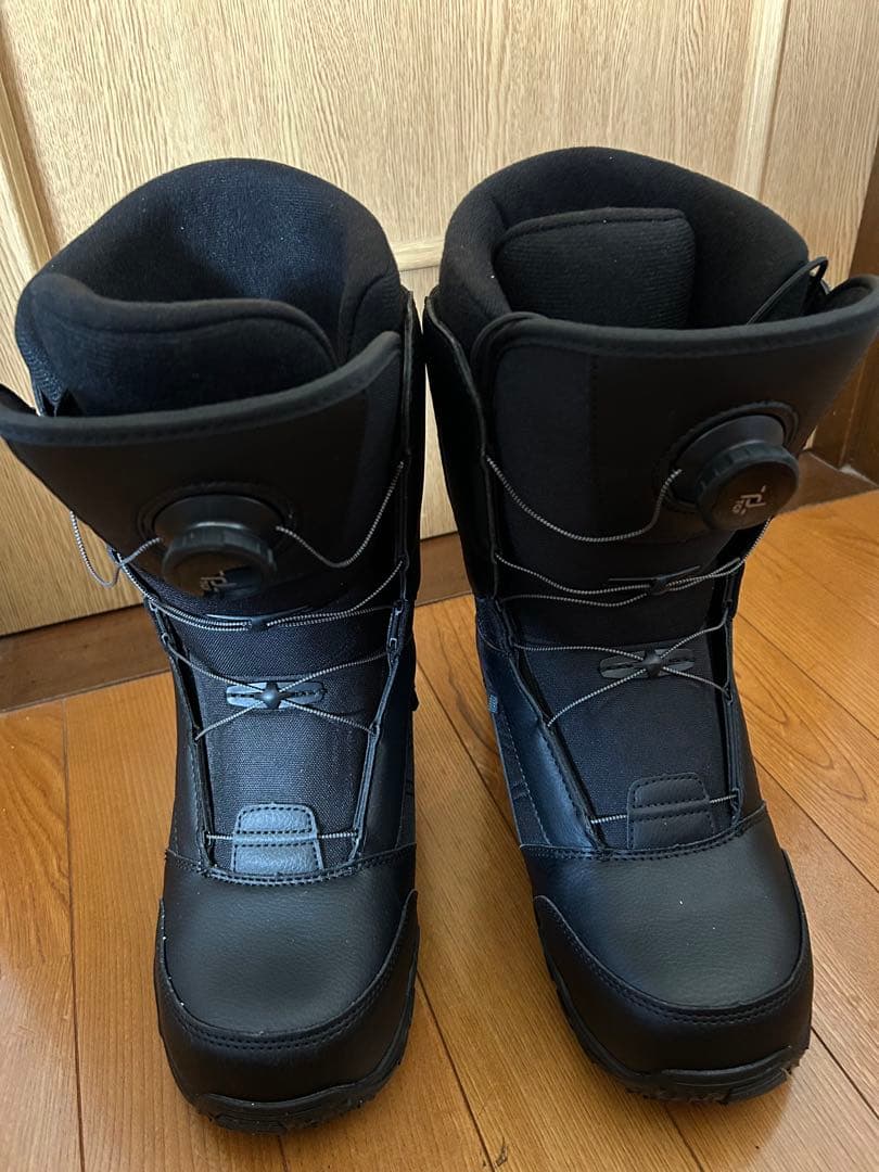 スノーボードブーツ ブラック ダイヤル式　kissmark ブーツケース付き！