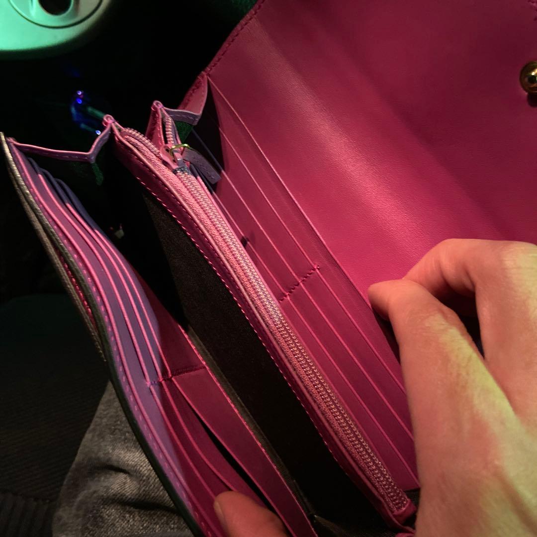 GUCCI 赤いレザー長財布