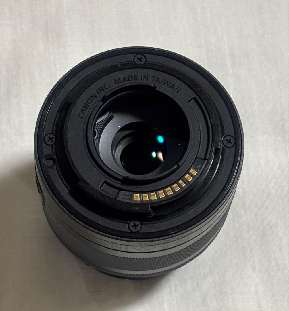 Canon EOS Kiss M ダブルズームキット ブラック※単焦点レンズ付き