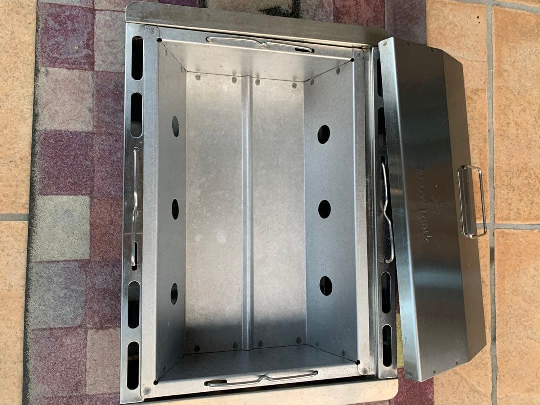  Peak ステンレス 未使用焚き火台　ファイヤ炭